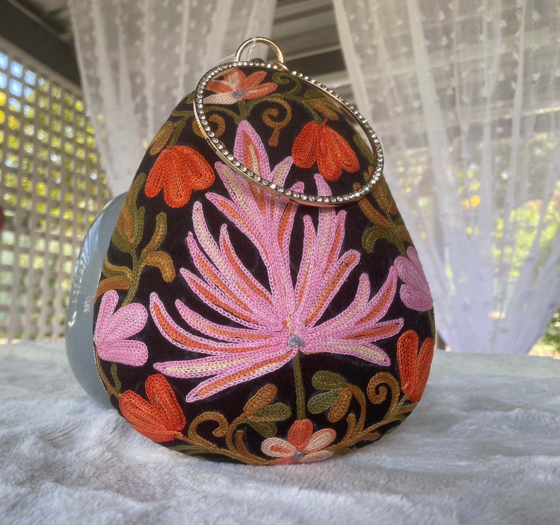 Women Embroidery Oval Shape Shoulder Bag